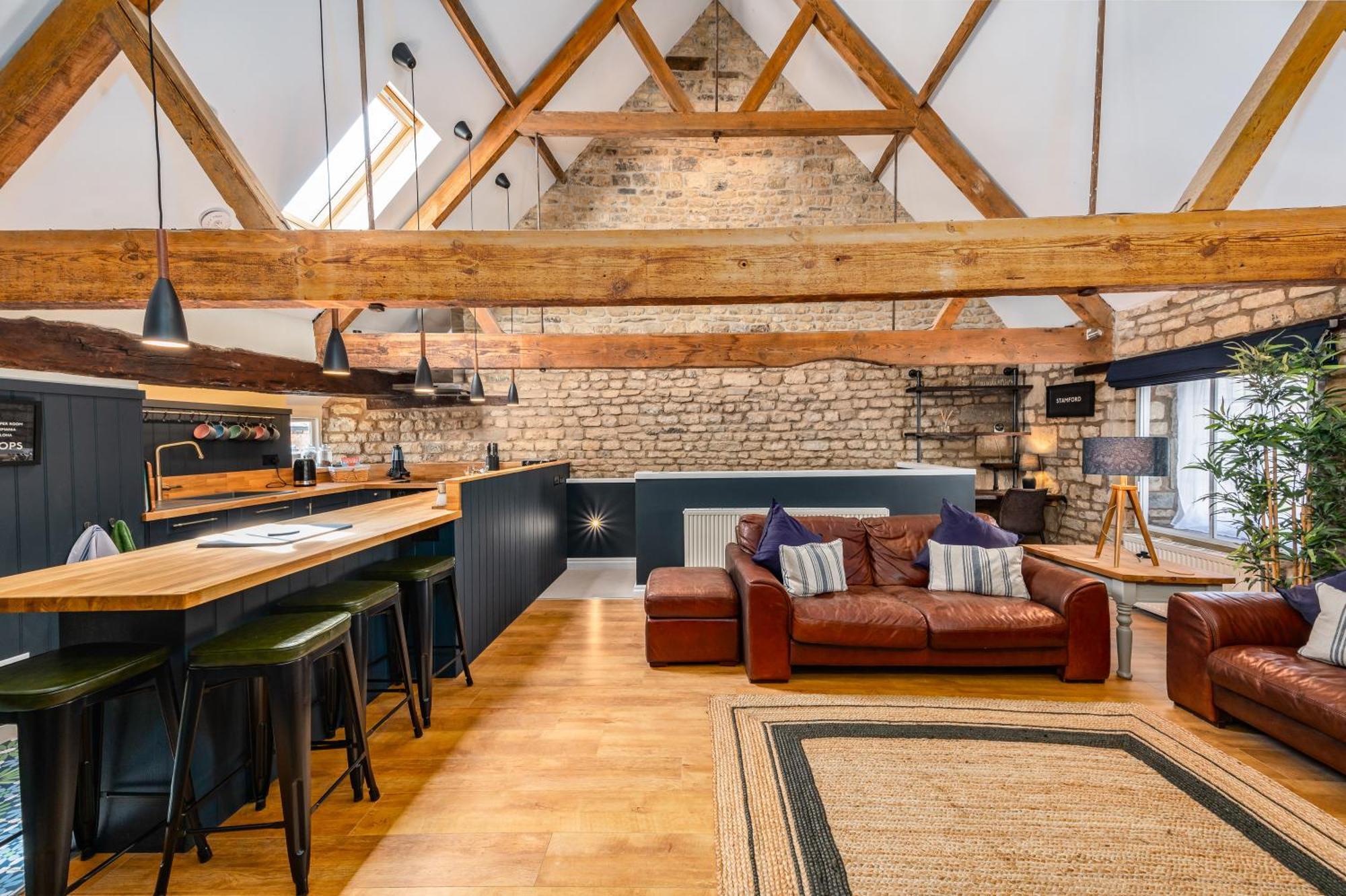 Luxury Town Centre Loft Apartment In Converted Granary Стамфорд Экстерьер фото